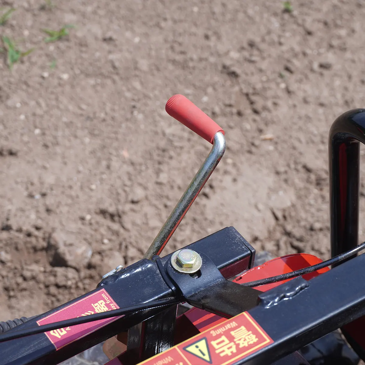 Steering and lifting control handle