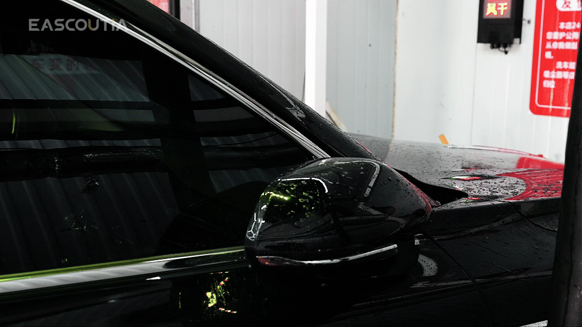 Strong air dry clears beads—fewer water spots, drive-off sooner with less towel work.