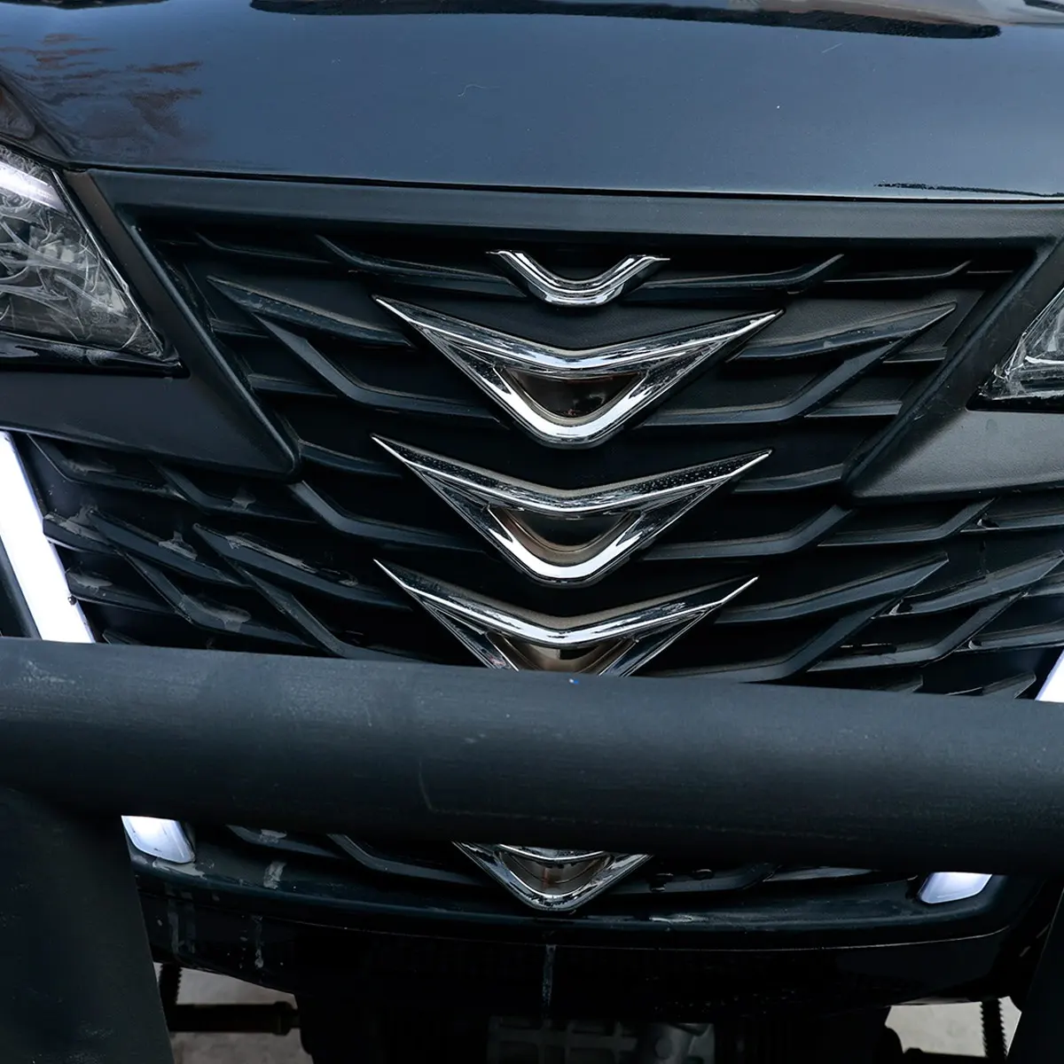 Golf – Xin Dalu – Jiu Xi – C4 2 – Details – C4 2 – Details – Front Grille