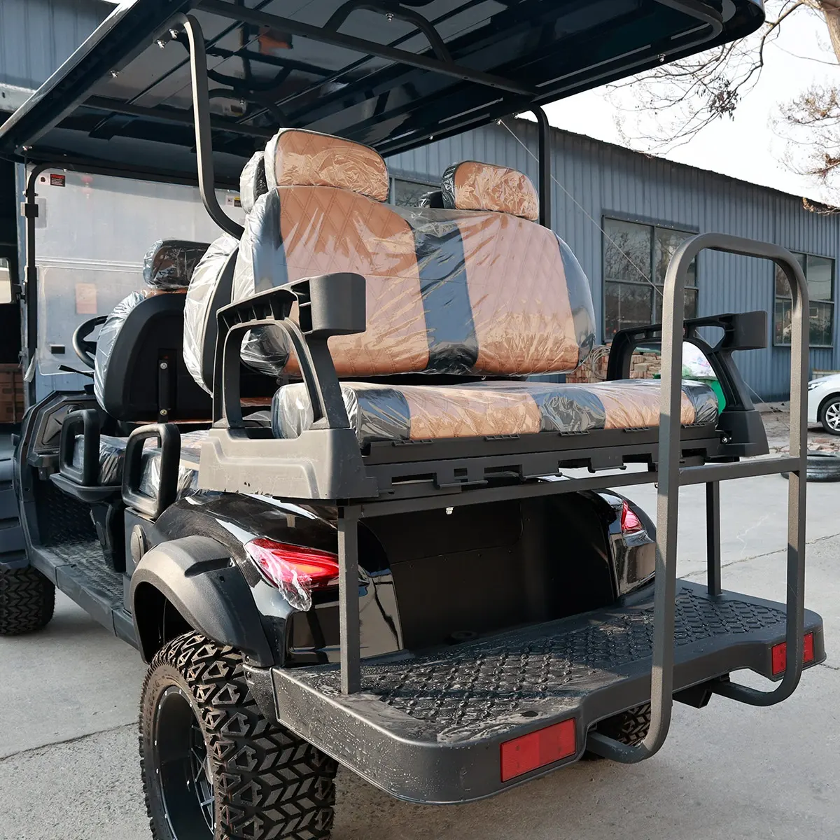 Golf – Xin Dalu – Jiu Xi – C4 2 – Details – C4 2 – Details – Rear Seats