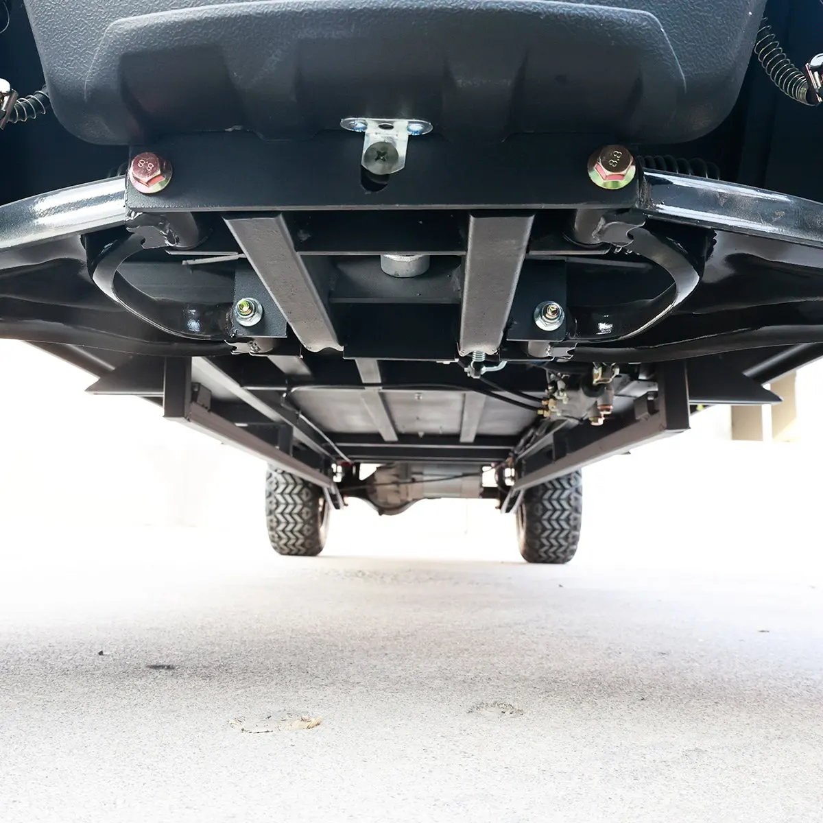 Golf - Xin Dalu-Jiu Xi-C6-Detalles-C6-Detalles-Chasis delantero